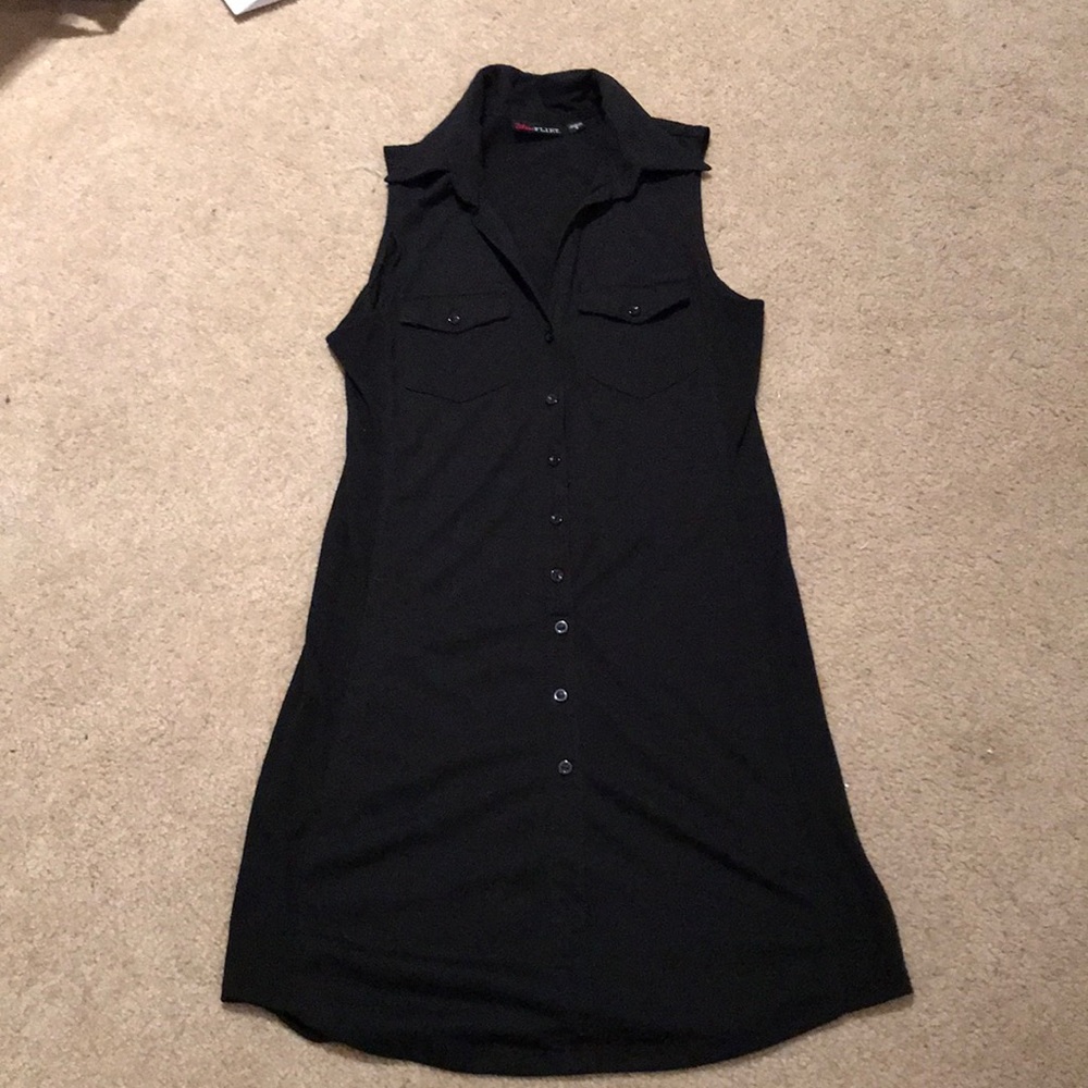 Black sleeveless, collared shirt dress
